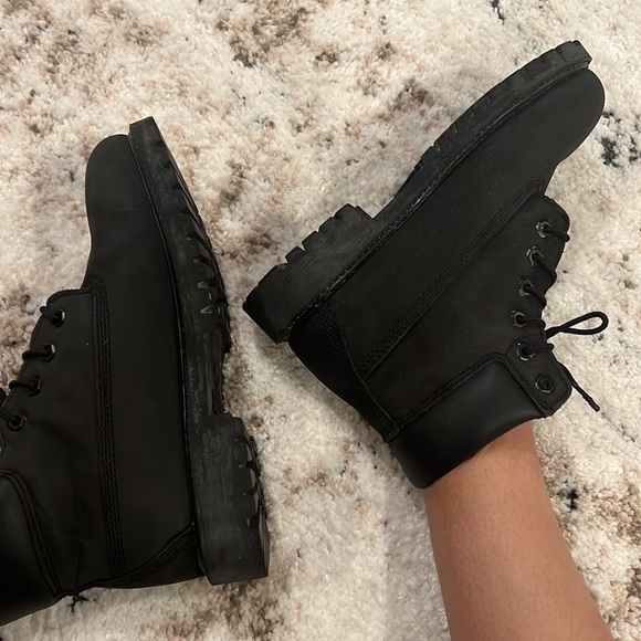 Timberland Black Nubuck Boots - Picture 6 of 16